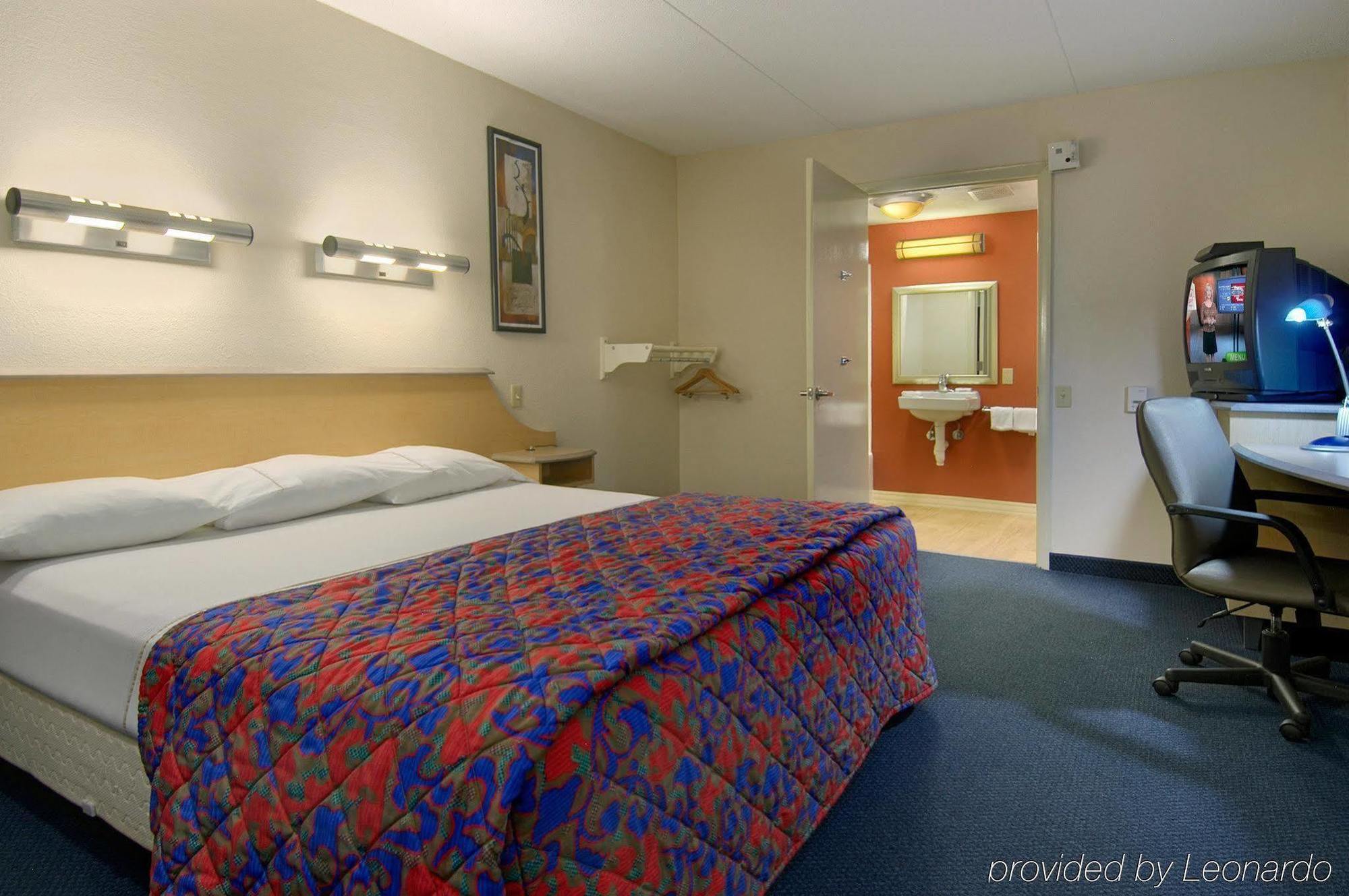 Red Roof - Orange Park Motel 2*